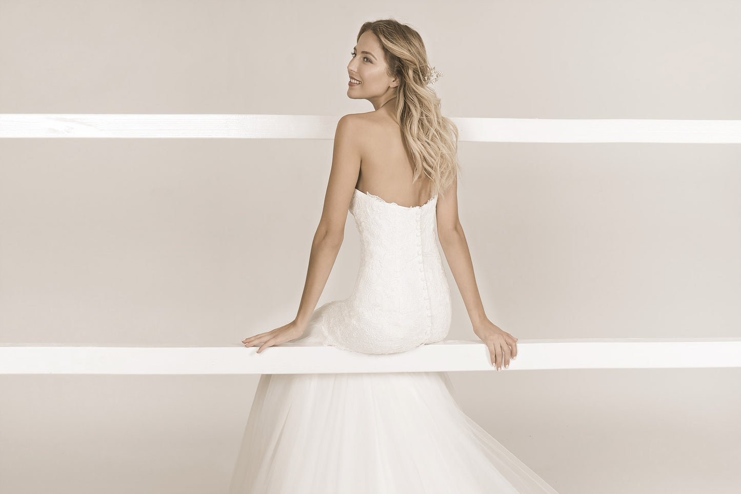 Frida Claire 7049 Meredith – Verführerisches Brautkleid mit Spitzenoberteil und Tüllrock in Meerjungfrau-Silhouette