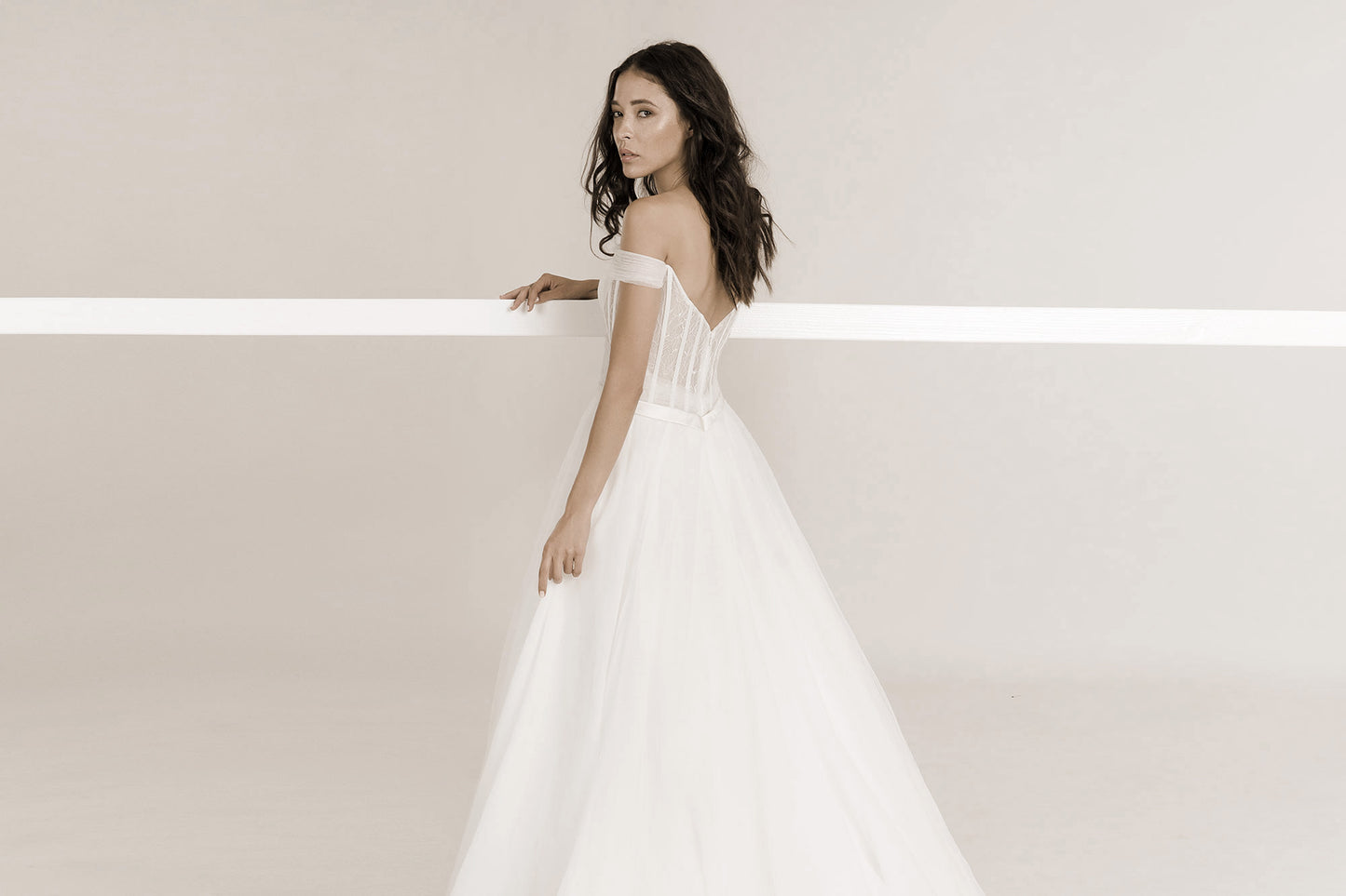 Frida Claire 7020 Friderika – Schlichtes Brautkleid mit raffinierter Eleganz