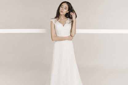 Frida Claire 7024 Jasmine – Stilvolle Schlichtheit mit modernen Details