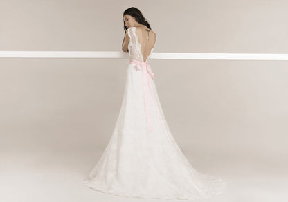 Frida Claire 7024 Jasmine – Stilvolle Schlichtheit mit modernen Details