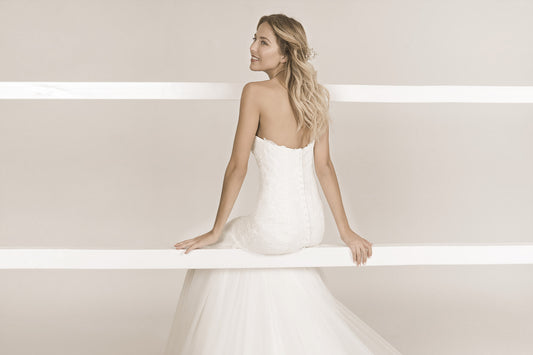 Frida Claire 7049 Meredith – Verführerisches Brautkleid mit Spitzenoberteil und Tüllrock in Meerjungfrau-Silhouette